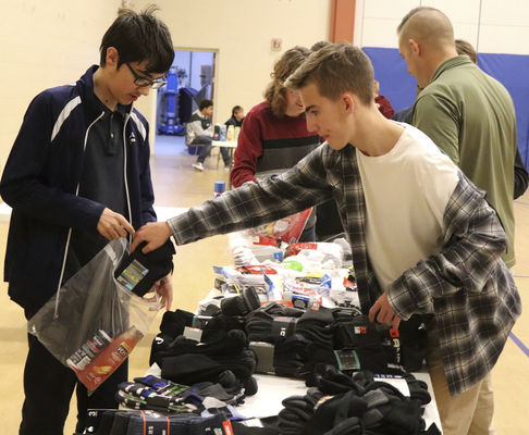 Teens provide helping hand